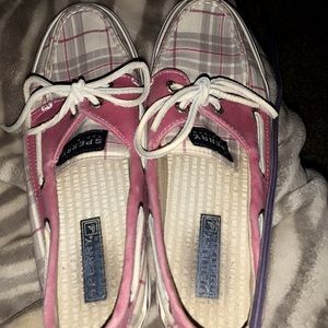 Sperry boat shows size 7&1/2